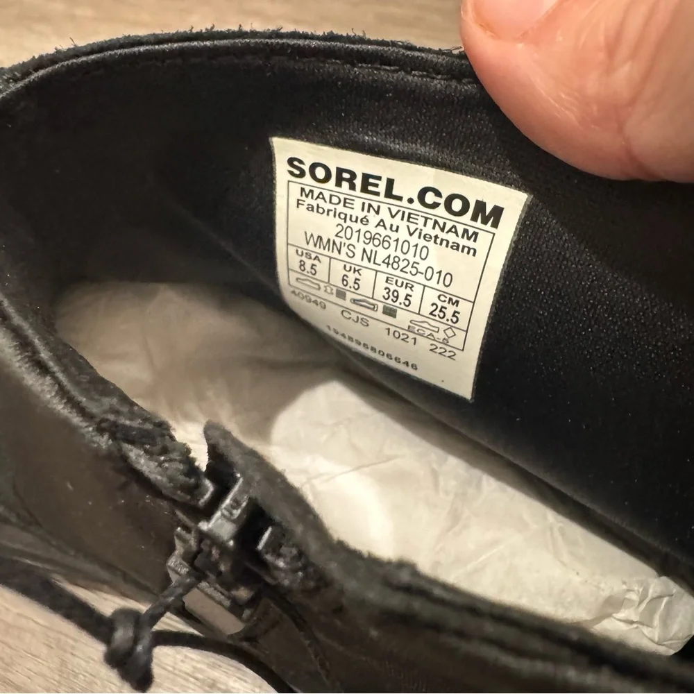 Sorel Kinetic Breakthru Acadia WP Waterproof Black Bootie Boots